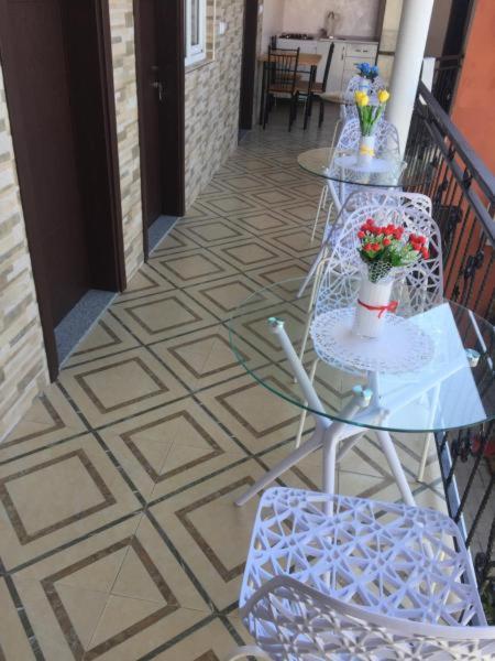 Nana'S House Hotel Batumi Bagian luar foto