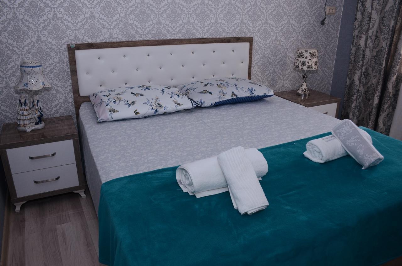 Nana'S House Hotel Batumi Bagian luar foto